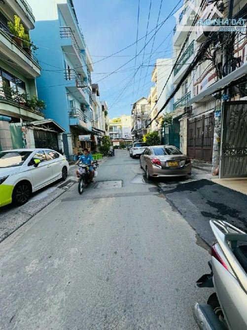 Dương bá trạc, quận 8, ô tô ngủ nhà,ngang hơn 5m ,4 tầng ,chỉ 11 tỷ