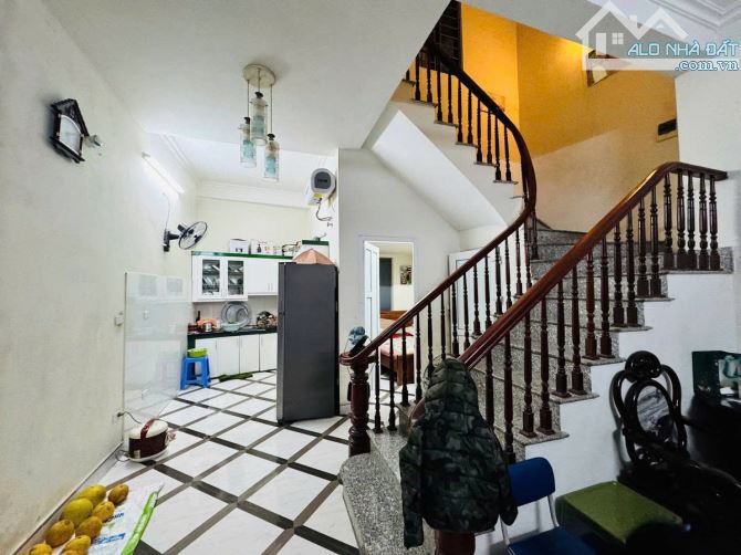 BÁN NHÀ THỤY KHUÊ, TÂY HỒ. 82M2 3 TẦNG MT 6M GIÁ 15 TỶ- NHÀ MẶT NGÕ- GIÁ CHẤP ĐẦU TƯ