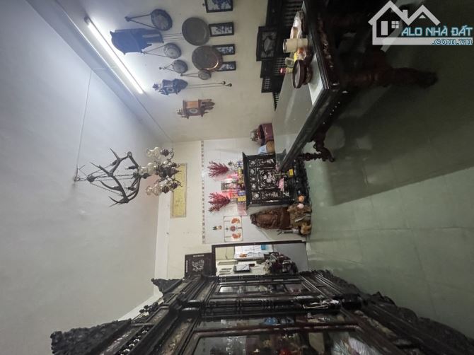Bán nhà HẺM 1 sẹc Võ Văn Kiệt , Phường 13 Quận 5,64m2 (4X 16 )8 tỷ - 11