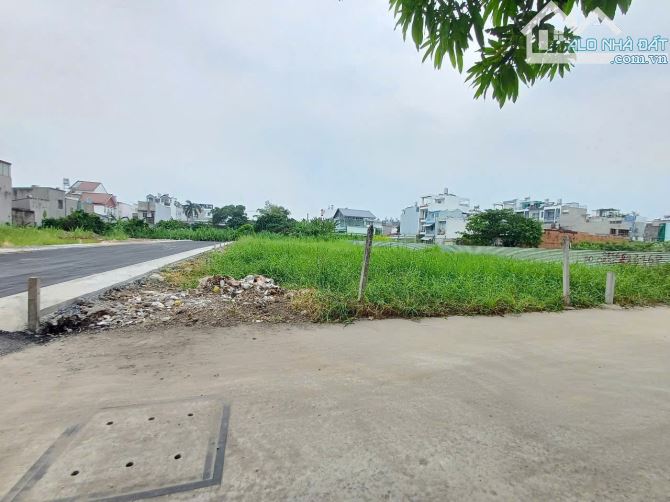 Bán đất góc 2 mặt tiền ở đường Thạnh Lộc 27, Quận 12 dt 11,5x19m - 1