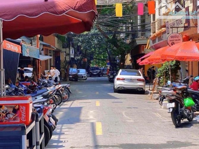 Mặt Phố Chùa Hà 300m2 10T  MT 12.2m giá 155 tỷ DOANH THU TRÊN 4 TỶ/NĂM - 4