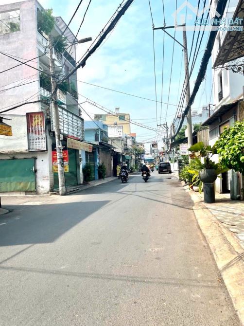 BÁN GẤP CHDV 5 TẦNG - 6X23M - CÂY TRÂM - THANG MÁY XỊN SÒ - KHOÁN 70TR - NHỈNH 17 TỎI - 7