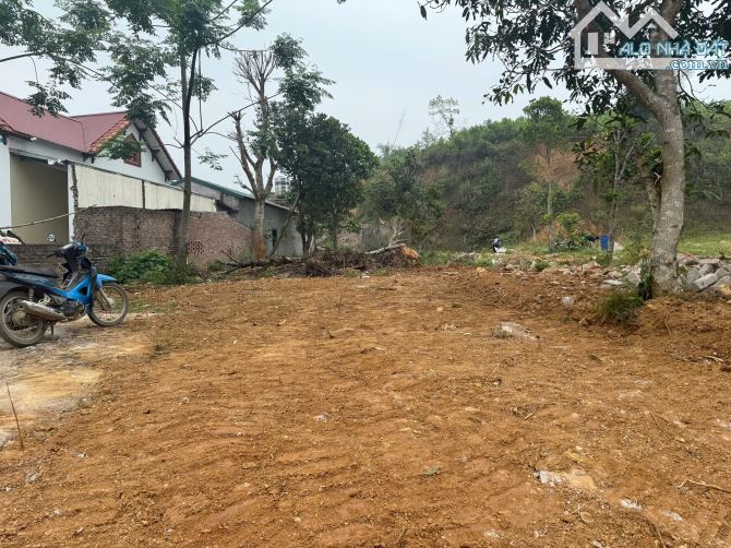 Bán 527m2, thổ cư 150m2, sổ HN tại xã Yên Trung, Thạch Thất. Giá 9tr/m - 1