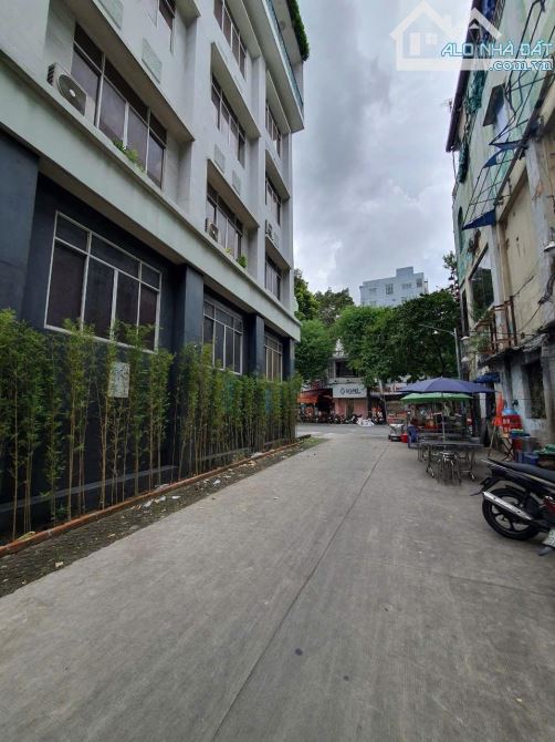 * Bán Nhà Đẹp-Mới Dọn Vào Ở Ngay-HXH Ngay Nguyễn Tri Phương Q5-3Tầng (4X15) Sổ vuông Vức - 1