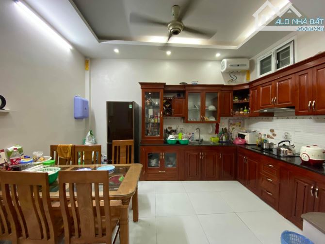 BÁN NHÀ HOÀNG QUỐC VIỆT - NHÀ KHÁ MỚI CÔNG NĂNG ĐẦY ĐỦ CHỈ VIỆC VỀ Ở GIÁ 8.6 TỶ. - 1