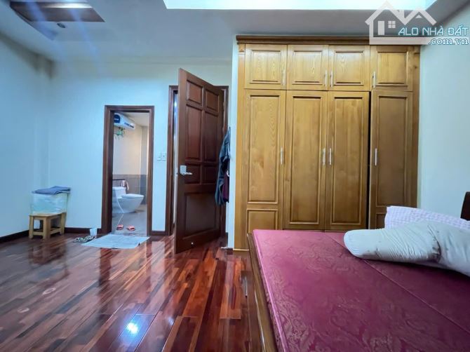 BÁN BIỆT THỰ 4 TẦNG HOÀNG MAI, PHÂN LÔ CAO CẤP, ĐƯỜNG 3 ÔTÔ TRÁNH, MẶT TIỀN RỘNG, 2 THOÁNG - 1