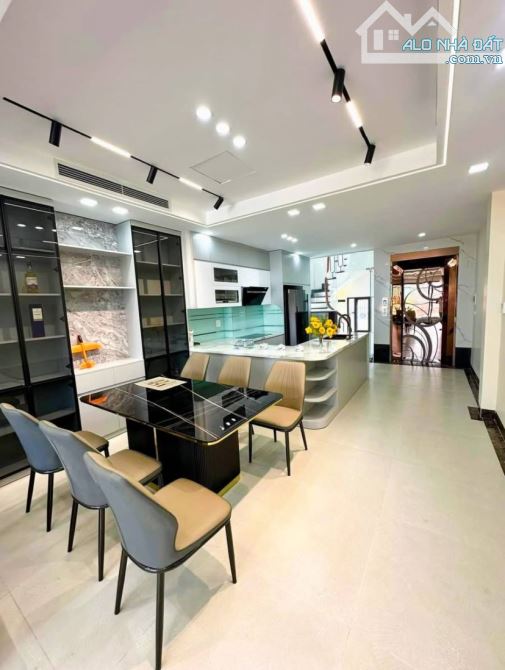Bán nhà Trần Cung_Hoàng Quốc Việt- DT 45m, 6 Tầng, Thang Máy- Gần Đại Học Điện Lực - 1
