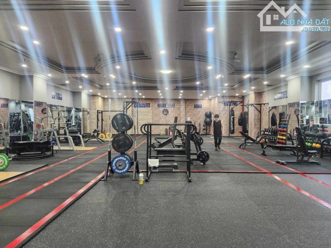 Tòa nhà 3 mặt tiền 5 tầng 2000m2 kinh doanh dòng tiền 3 tỏi kế Phú Mỹ Hưng - 1