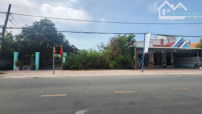 Bán đất mặt tiền đường Duyên Hải, thị trấn Cần Thạnh, diện tích 385m2, giá 60 triệu/m2 - 1