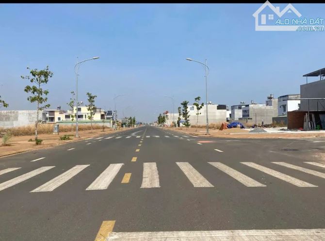 BÁN LÔ ĐẤT 125M2 ,GIÁ 3 TỶ .TĐC LỘC AN - BÌNH SƠN, HÀNG NGỘP GIÁ TỐT SINH LỜI CAO . - 1