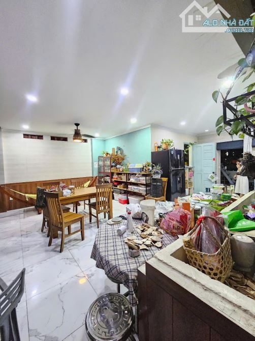 Bán nhà MT Nguyễn Quý Đức Q.2 - 5x20m - 4 tầng - HĐT 50tr/tháng giá bán 32 tỷ. - 1