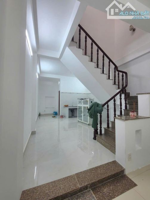 BÁN NHÀ ĐẸP CẠNH HƯƠN.G LỘ 2 - ĐƯỜNG XE TẢI - 4PN - ( 4X17M ) - 1