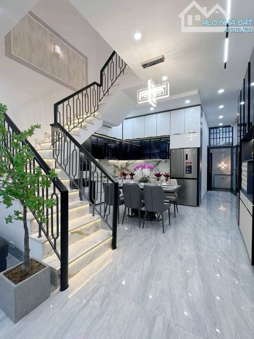 Bán gấp nhà đường Trần Quang Diệu 4x17m nở hậu, nhỉnh 6 tỷ, chủ thân thiện. - 1