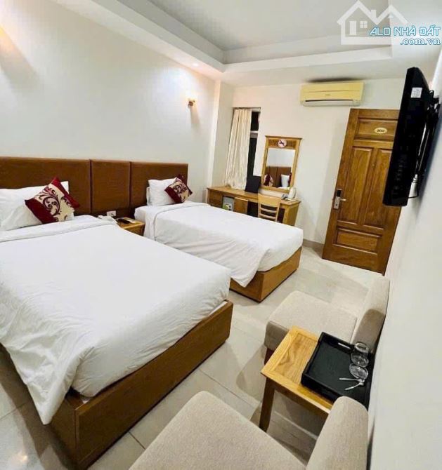 Cho thuê khách sạn khu Phố Tây gần biển Nha Trang - 1