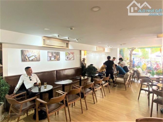 BÁN NHÀ MT VÕ VĂN KIỆT P.CẦU KHO Q.1 - 12X16M. CN 132M2 - 4 LẦU - HĐT 185TR/TH - 72 TỶ - 1
