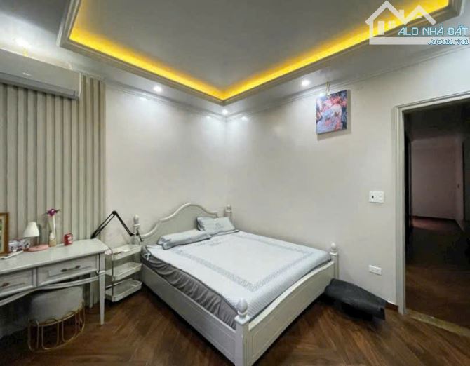 N4054. C.H.O T.H.U.Ê nhà Văn Cao cực đẹp – Oto đỗ tràn lan - 1