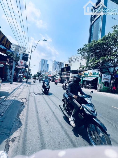 Mặt Tiền Nguyễn Xí P26 – Mặt Tiền Đẹp Gần Vincom, Đường 30m, Được Xây Hầm 7 Tầng - 1