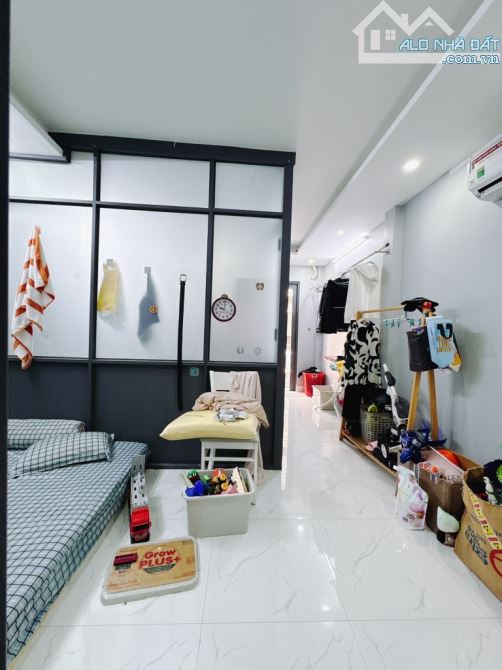 BÁN NHÀ HẺM 1/ ĐOÀN VĂN BƠ . 3 TẦNG  - 52 m2. KHU DÂN CƯ HIỆN HỮU KHÔNG LO GIẢI TOẢ - 1