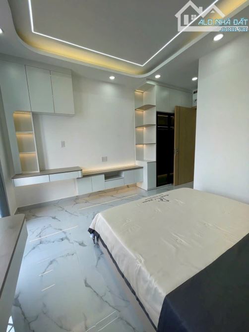 Đường 8m vỉa hè TX21- ngay chợ Minh phát. Dt 4x16m 1T lửng 3 lầu giá 6.3 tỷ - 1
