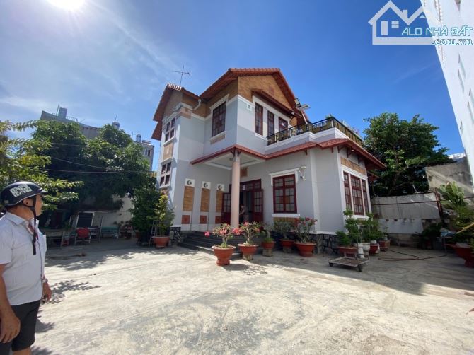 Bán đất lớn + biệt thự phường phú thuận quận 7 giá 26 tỷ - 1