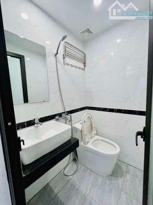 BÁN NHÀ CCMN MỄ TRÌ THƯỢNG – 45M² x 7 TẦNG – DÒNG TIỀN 50TR/THÁNG – GIÁ CHỈ 9.5 TỶ - 1