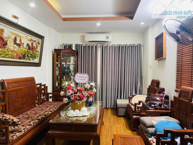 Vị Trí Trần Cung Cổ Nhuế Ngõ Thoáng Thuận Tiện Giao Thông DT 39,6/42m giá 10,8 tỷ - 1