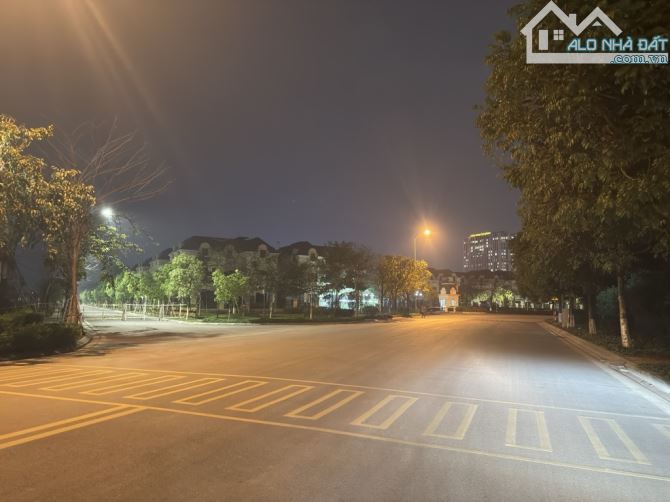 Bán đất dịch vụ An Thọ khu A, An Khánh, dt 150m2, mt 12m giá chỉ 25 tỷ - 2