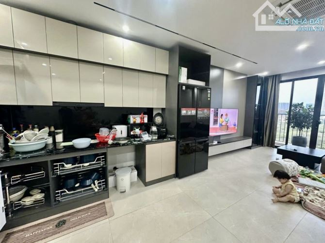 Siêu Hiếm Ngọc Thuỵ 58m2-5 tầng-Mt 5m-hơn 14 tỷ-THANG MÁY-VĨA HÈ-PHÂP LÔ Ô TÔ TRÁNH-GARA - 2