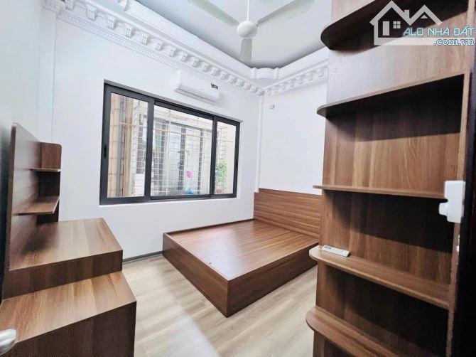 BÁN NHÀ THỊNH QUANG – ĐỐNG ĐA GẦN PHỐ THÁI THỊNH, 2 THOÁNG, NGÕ RỘNG, 5 TẦNG NỘI THẤT ĐẸP. - 2