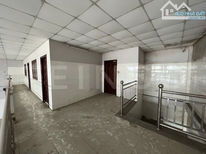 Cho thuê Showroom MT NGANG 15m đường QL 1A Gần Trung tâm Cần Thơ - 2