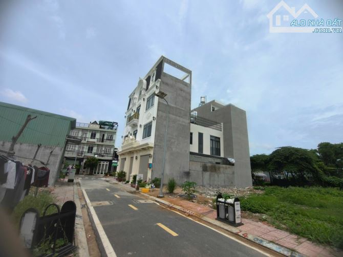Chỉ 3.2 tỷ - bán đất full thổ cư gần Tên Lửa, Tỉnh Lộ 10, Chợ Bà Hom , Khu Phân Lô - 72m2 - 2