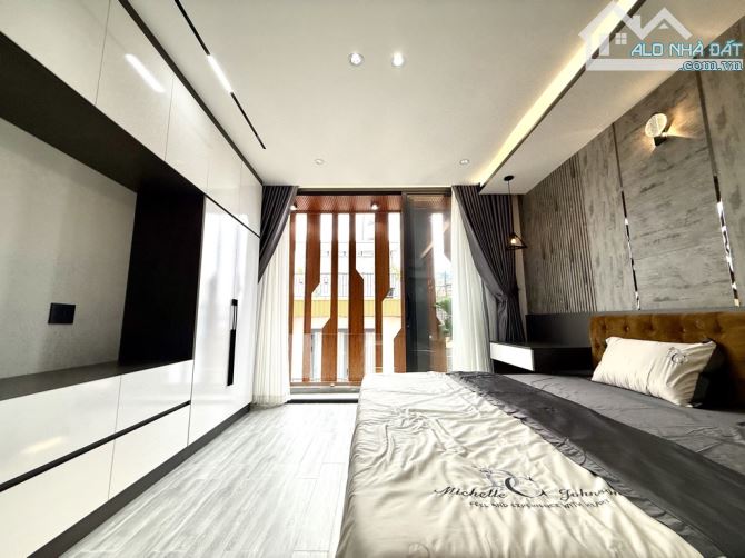 NHÀ 100% MỚI THƠM MÙI SƠN - QUANG TRUNG - HXH NGỦ TRONG NHÀ - 67M2 - GIÁ 8.X TỶ - 2
