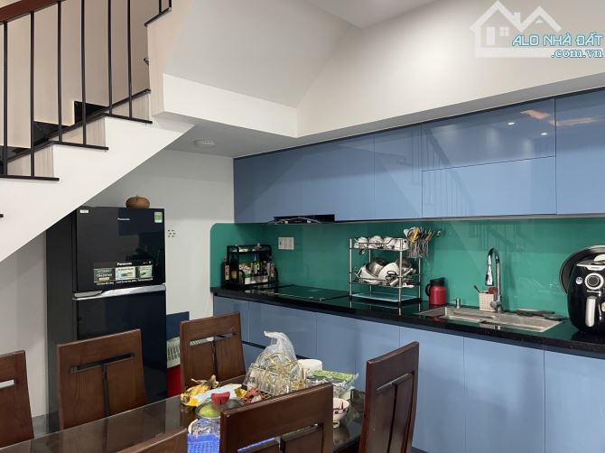 🏡 NHÀ ĐẸP 3 TẦNG GẦN MEGA MARKET – TT HÒA MINH – CHỈ XÁCH VALI VỀ Ở! Giá chỉ nhỉnh 5 Tý - 2