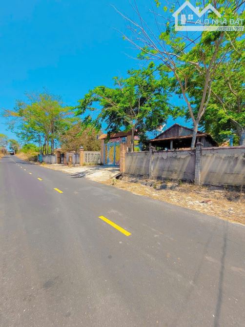 LÔ ĐẤT ĐẸP BIỂN BÌNH CHÂU, GẦN KDL SUỐI NƯỚC NÓNG, SẴN THỔ CƯ, CÁCH BÃI TẮM 1.5KM - 2