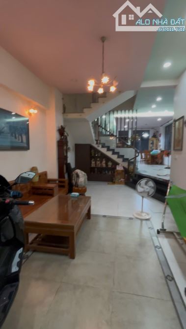 Biệt thự liền kề giá tốt nhất toàn khu dân cư Gia Hoà - 2