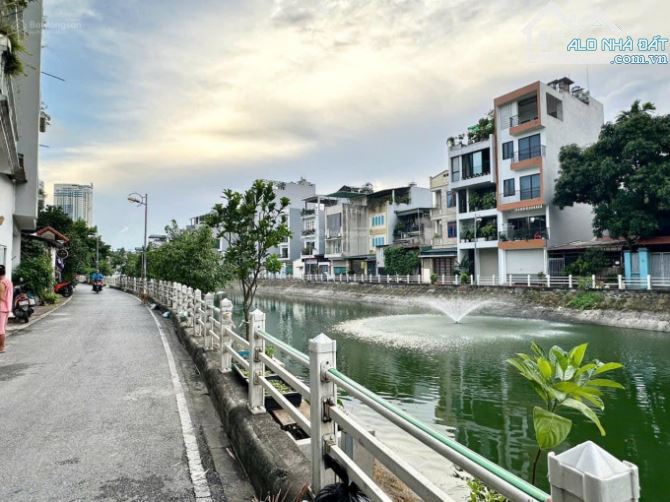 NHÀ NGỌC LÂM,MẶT HỒ TAI TRÂU.KINH DOANH,ĐƯỜNG  Ô TÔ TRÁNH,VỈA HÈ,THANG MÁY,GIÁ TỐT ĐẦU TƯ. - 2