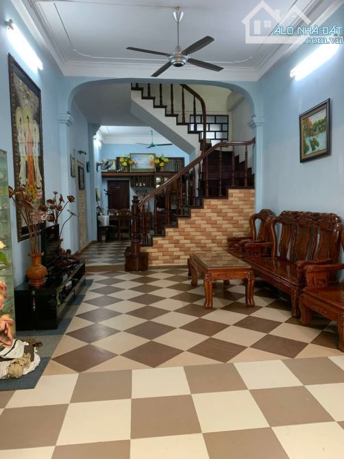 Bán nhà phân lô Hoàng Đạo Thành 65m2, 5 tầng, ô tô tránh, kinh doanh, chỉ 17.6 tỷ. - 2