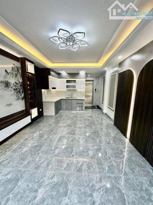 Bán Nhà Nguyễn Văn Cừ, Long Biên 43m2, 6T, giá 12,5 tỷ ( ô tô vào nhà) - 2