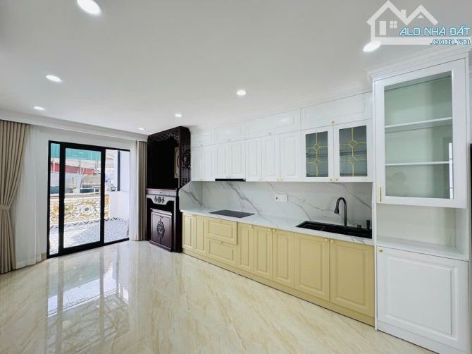 BÁN NHÀ YÊN LẠC - HAI BÀ TRƯNG - 45M - 5 TẦNG - THANG MÁY - Ô TÔ ĐỖ CỬA -14.X TỶ