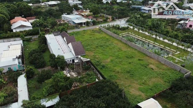 Giá 13 tỷ. Bán đất mặt tiền như hình xã Tân Bình-Vĩnh Cửu- ĐN. 2052m sổ thổ cư. - 2