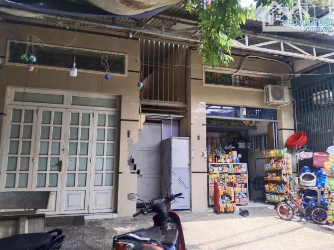 Dãy trọ 2 tầng 241m2 8x30 thu nhập 50tr/th - Phan Văn Hớn Q12 - HXT thông - Chỉ 13,5 tỷ - 2