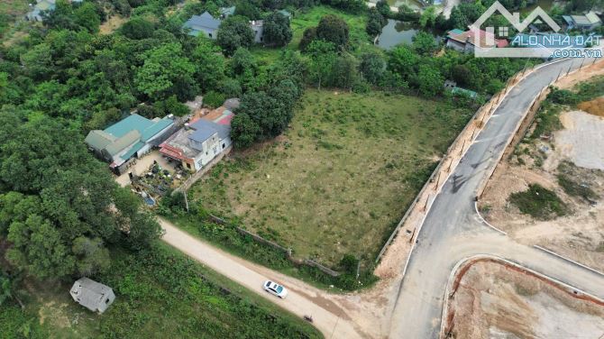 Chuyển nhượng mảnh đất siêu phẩm 2 mặt tiền bám đường nhựa tại Nhuận Trạch Lương Sơn HB - 1