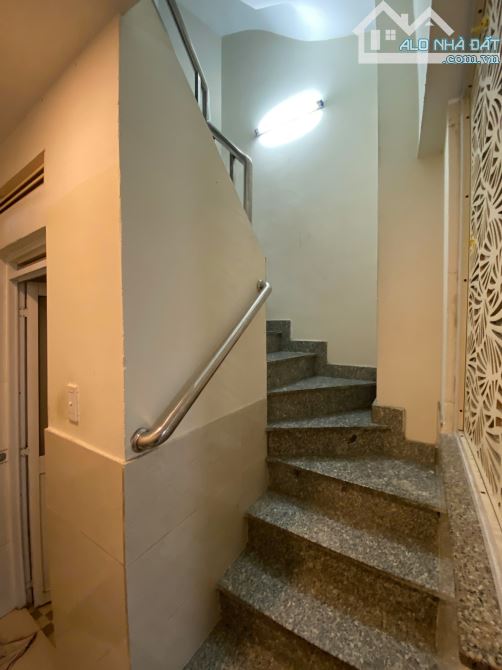 QUẬN 10, SÁT MẶT TIỀN, GẦN BV HÒA HẢO, NG.TRI PHƯƠNG SẦM UẤT, 5 TẦNG, 35m2, 8PN, 9WC - 3
