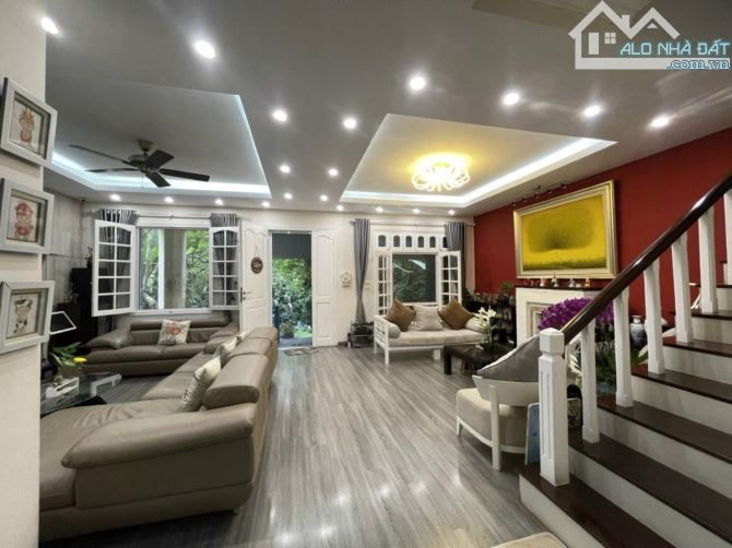Bán Biệt Thự Sân Vườn Thoáng Mát – Không Gian Sống Lý Tưởng Giữa Lòng Thành Phố - 3