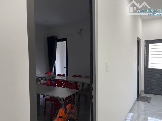 🏡 NHÀ ĐẸP 3 TẦNG GẦN MEGA MARKET – TT HÒA MINH – CHỈ XÁCH VALI VỀ Ở! Giá chỉ nhỉnh 5 Tý - 3