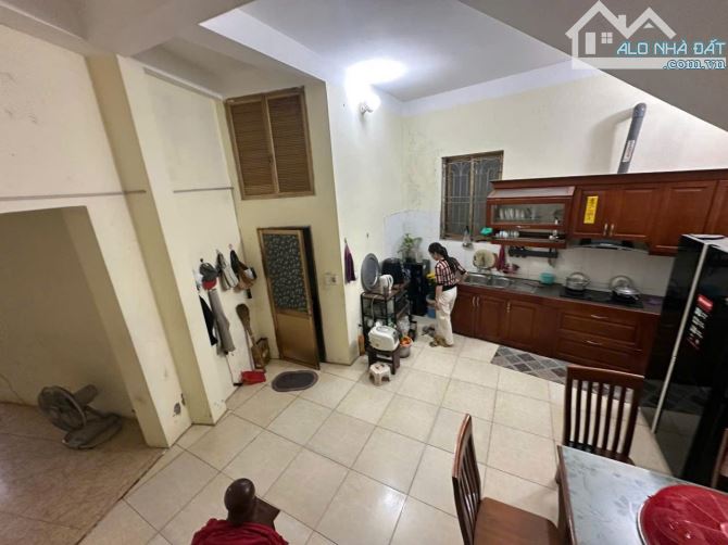 B.Á.N NHÀ MẶT PHỐ ĐAN PHƯỢNG , Ô TÔ TRÁNH , GIÁ MỀM LẠI KINH DOANH ĐỈNH 106M2, 11 TỶ 9 - 3