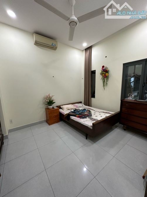 BÁN GẤP – 3 TẦNG- 115M2, HXH, GIÁ CHỈ : 8.4 TỶ- PHAN HUY ÍCH- GÒ VẤP - 3