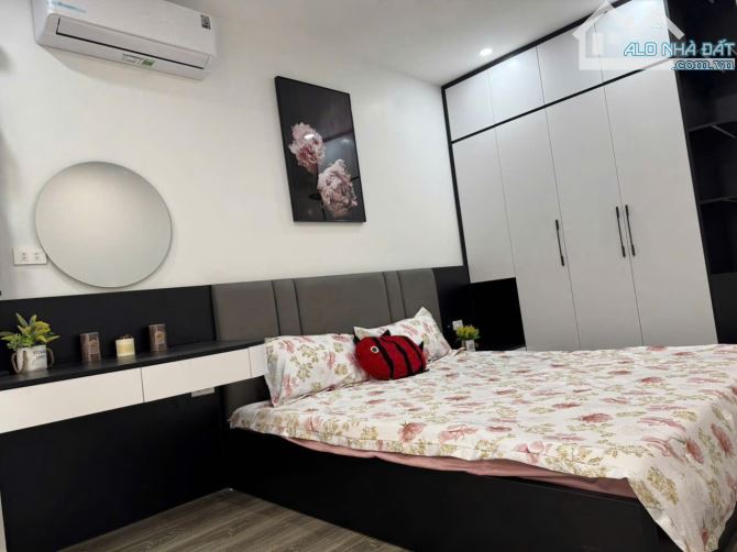Bán nhà dân xây ở Xuân La Tây Hồ - 38m - Ô tô lùi cửa - 5 tầng - Có Thang máy - Full nội t - 3