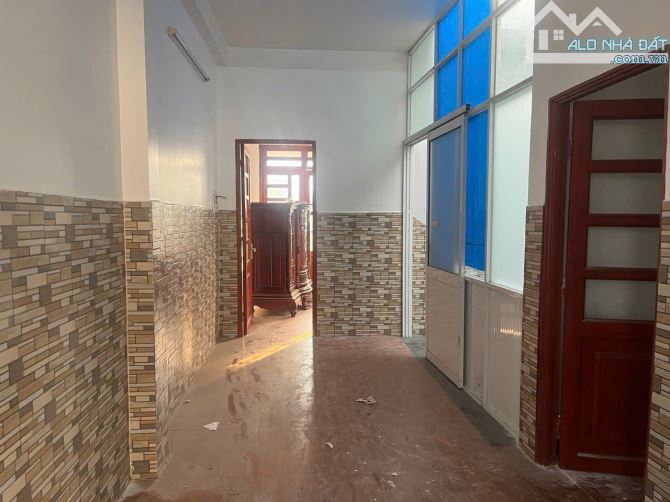 Cần Bán Gấp Nhà Mặt Tiền Kinh Doanh Đoàn Thị Kia Dĩ An - 3