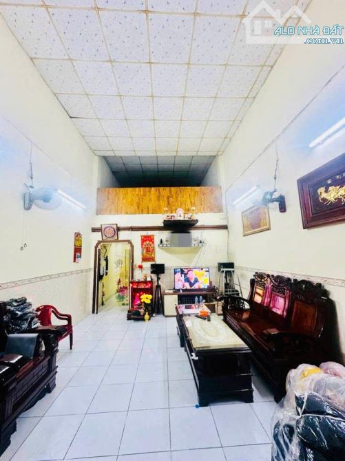 Bán nhà cũ Ni Sư Huỳnh Liên, Quận Tân Binh. 1 trệt 1 lầu 70m2 và giá 6,2 tỷ. Vị trí đẹp - 3